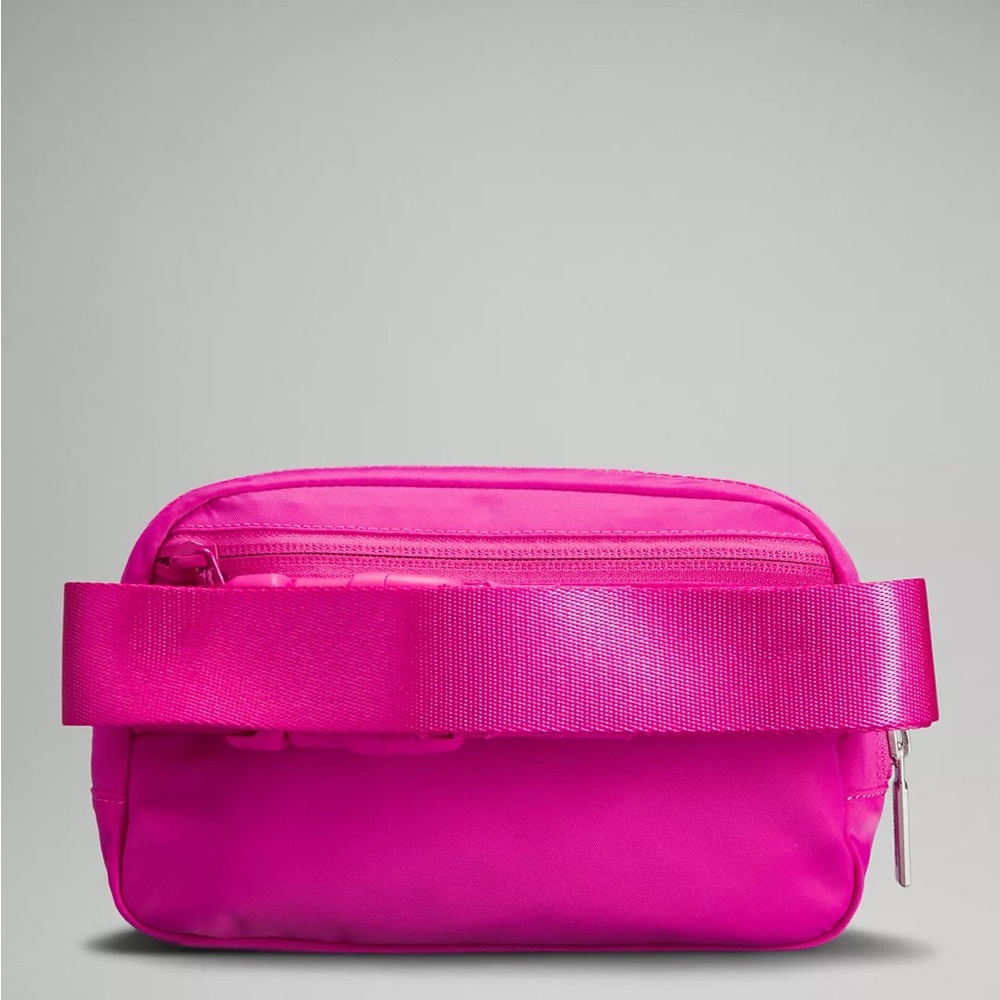Lululemon Everywhere Belt Bag 1L- Sonic Pink - Picture 4 of 6
